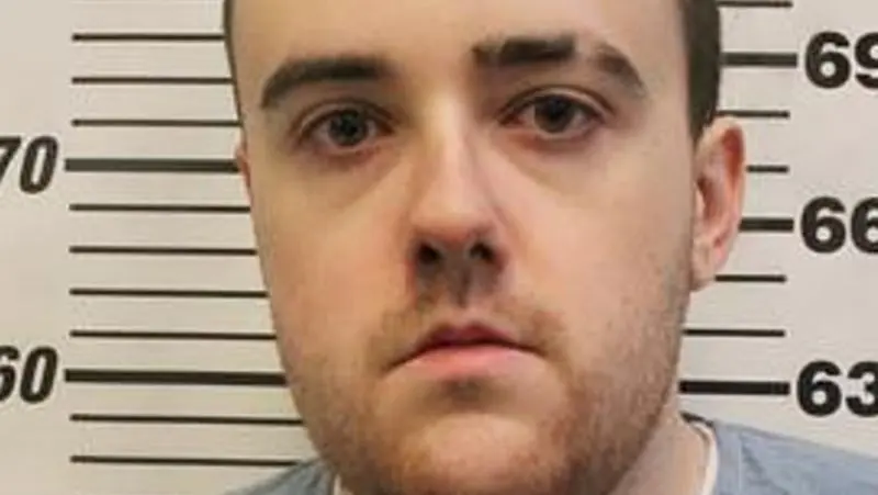 Convicted murderer escapes Tennessee prison, flees in stolen truck