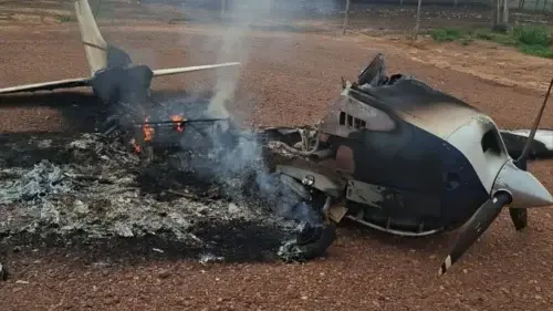 Bolivian light aircraft set ablaze in Mato Grosso: pilot dies after resisting police