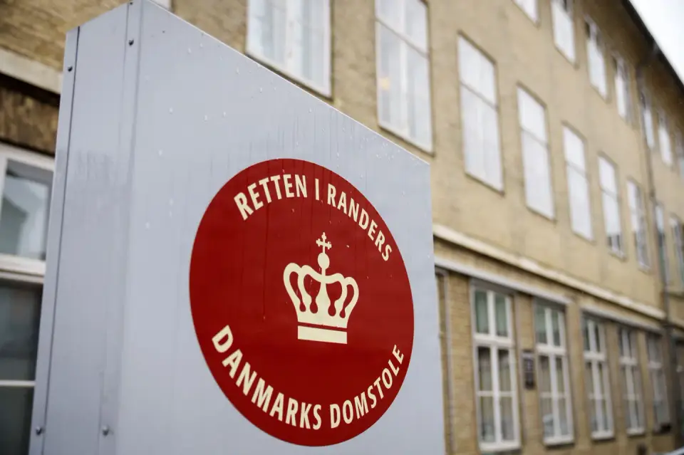 65-årig mand varetægtsfængslet for incest og overgreb mod datter i Randers