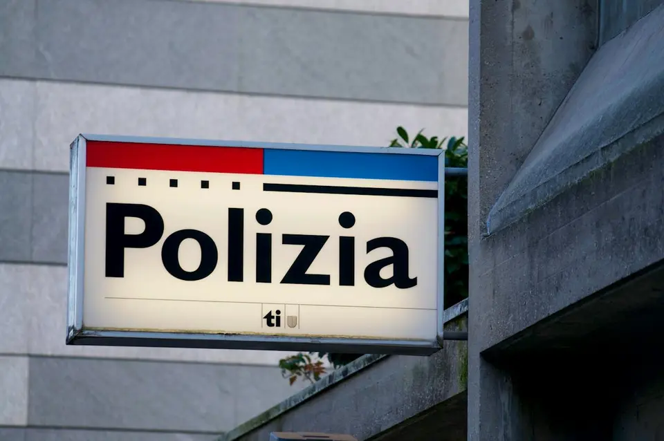Two Ticino police officers dismissed without notice – connection to Gobbi case