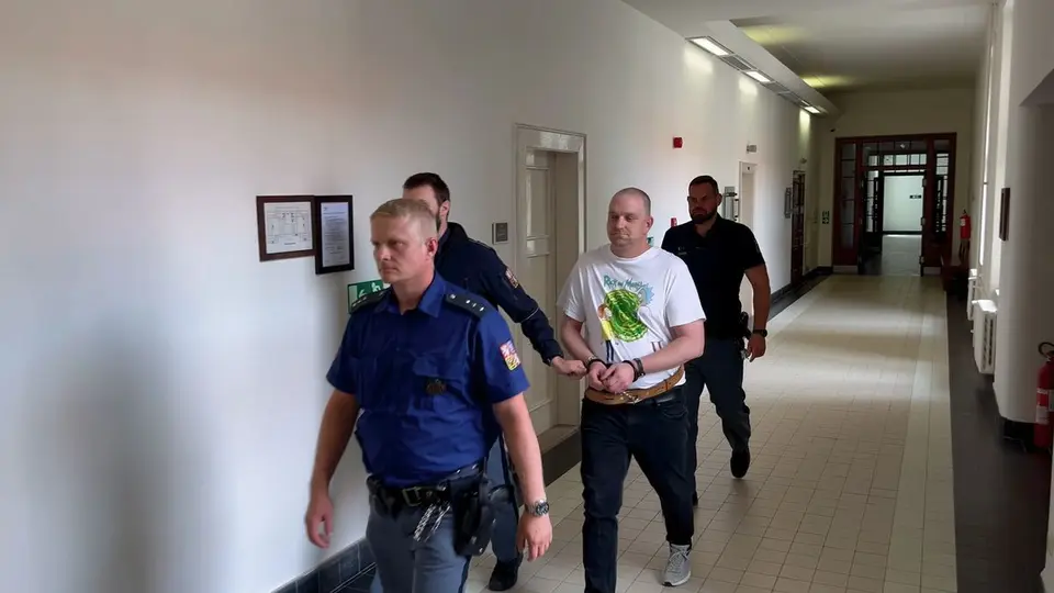 Attacker from Radotín who stabbed foreigner sentenced to 15 years. Court confirms racial motive