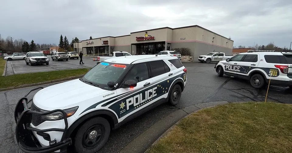 Officer shoots and kills armed burglary suspect in South Anchorage