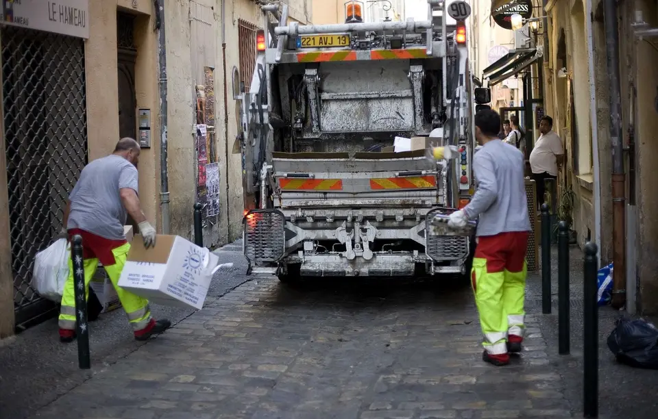 Faux éboueurs arnaquent des habitants de Saint-Lô Agglo avec de faux calendriers