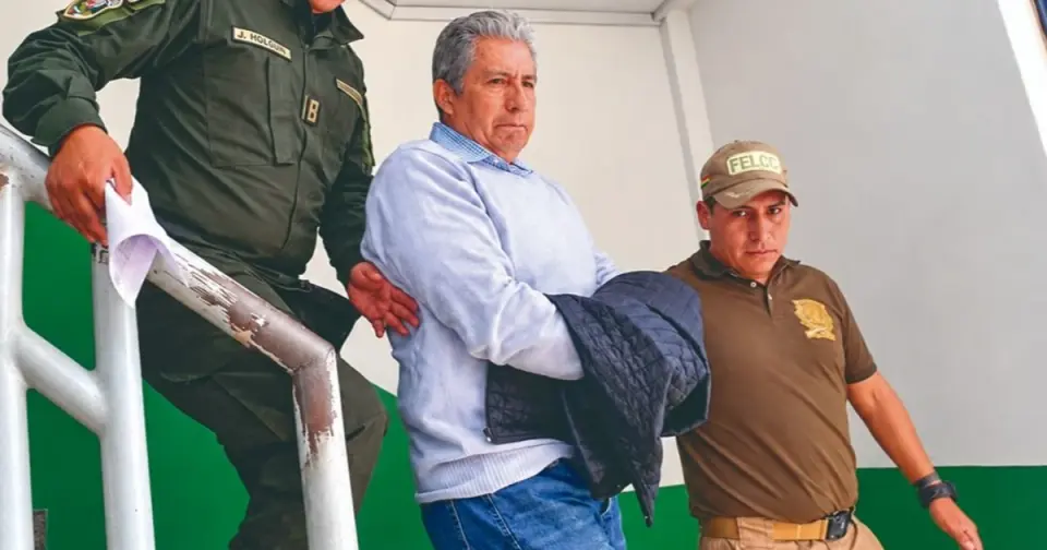 Exministro Novillo pasa primera noche en celdas por compra de radares franceses con fallas