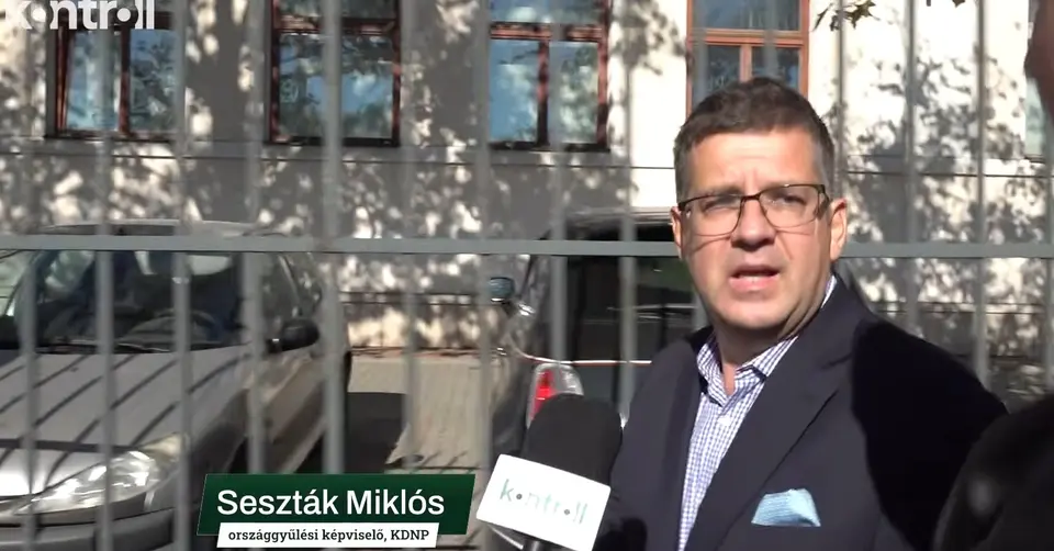 Court orders 30-day detention of Miklós Seszták's money courier