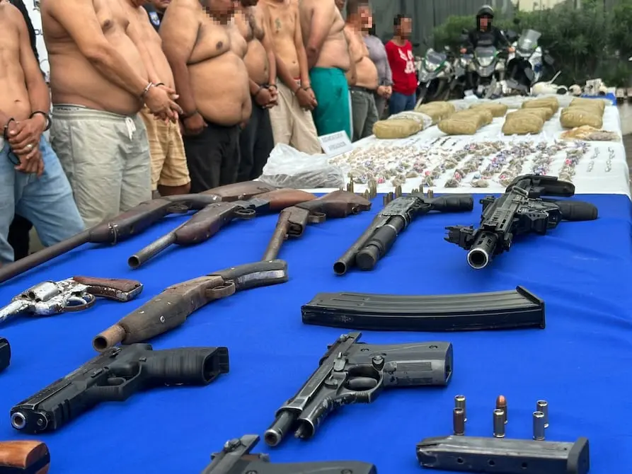 Operation Apollo 37 in Guayaquil and Durán yields 23 arrests and 13 firearms