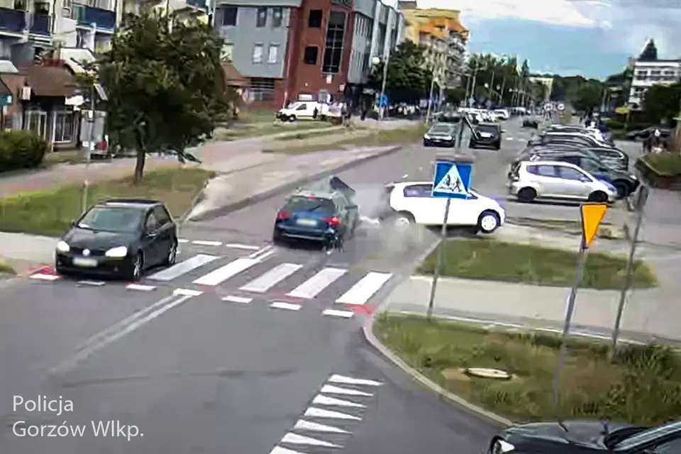 Drunk driver without licence crashed Audi in Gorzów – 200g of mephedrone found