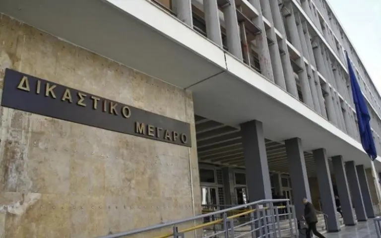 Deacon in Thessaloniki arrested for assault on his mother-in-law in front of minor