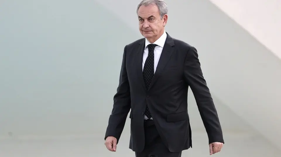 Zapatero denies before Supreme Court having received bribes over Plus Ultra