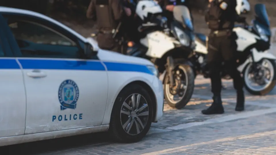 Minor extortion and gold theft in Porto Rafti: 16-year-old in police custody