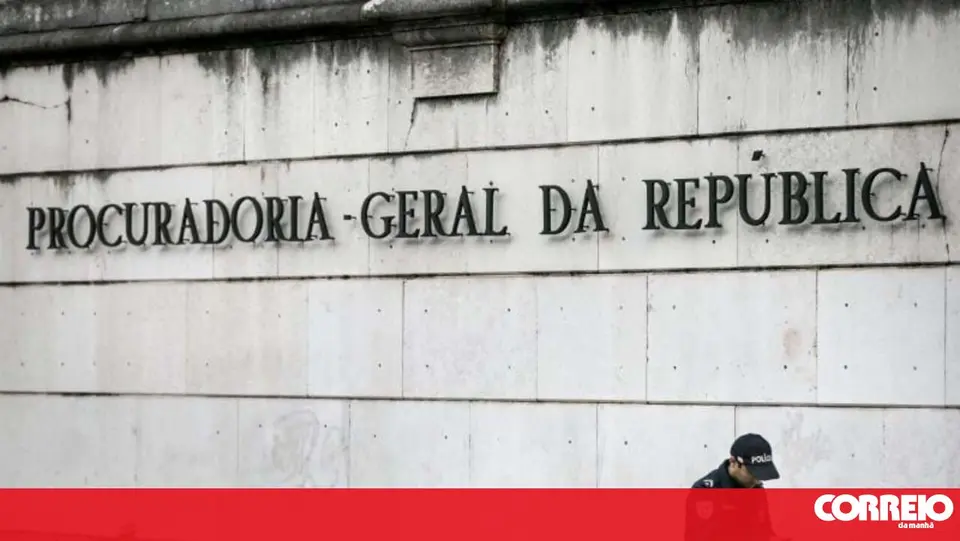 Dezenove arguidos acusados de rede de assaltos a habitações com identidade falsa de polícias