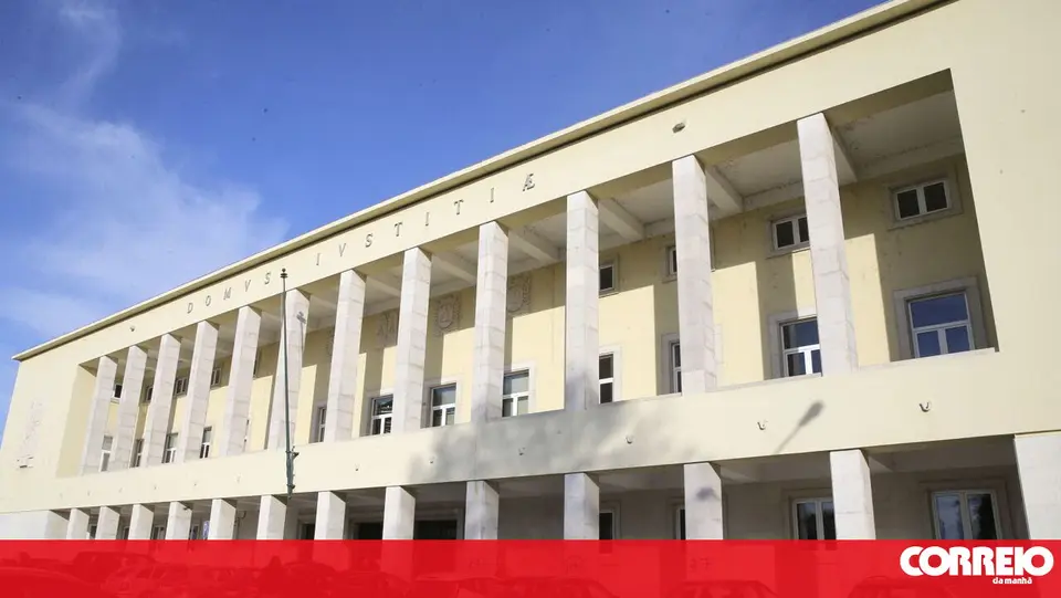 Suspeito de burla detido no Montijo fica em prisão preventiva após busca a viatura