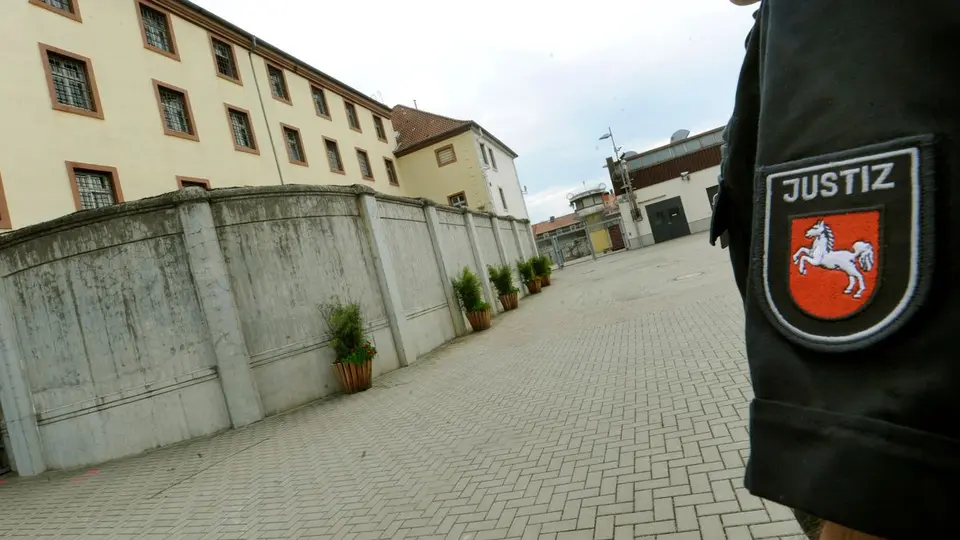 German fugitive captured in Italian hospital after accident