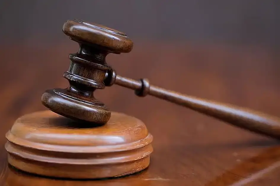 Al Ain Court Rules Against Pair Operating Bogus Mobile Credit Portal