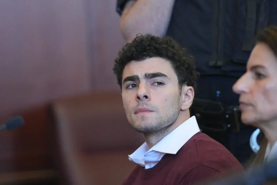 Accused CEO Killer's Legal Team Scraps Mental State Defense