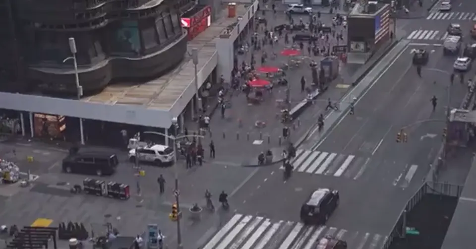 Shots Fired Near Times Square in New York — Pedestrians Flee in Panic