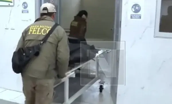 Pareja detenida por apuñalar hasta la muerte a un hombre en Bajo Llojeta