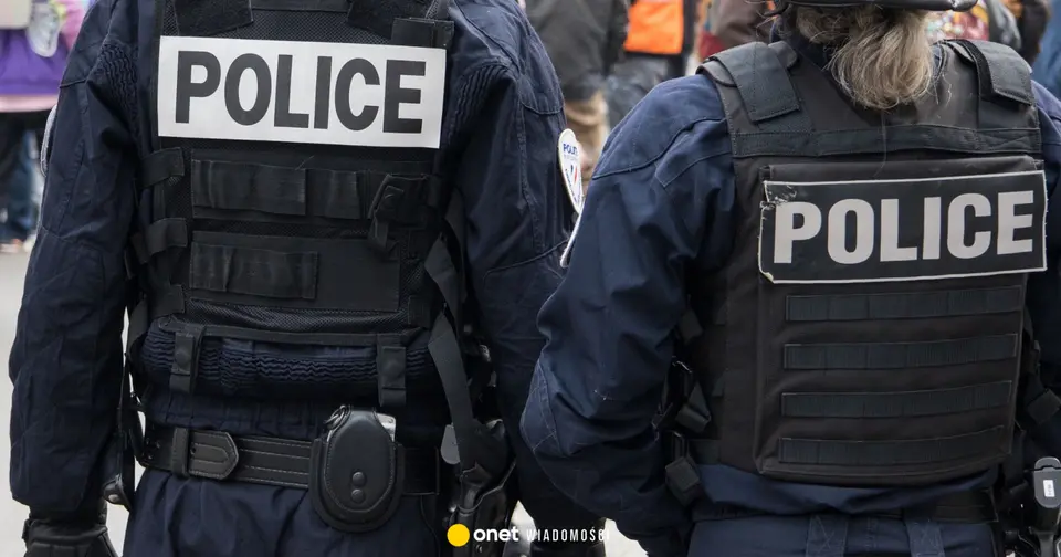 Man armed with two knives shot dead by police in Bobigny