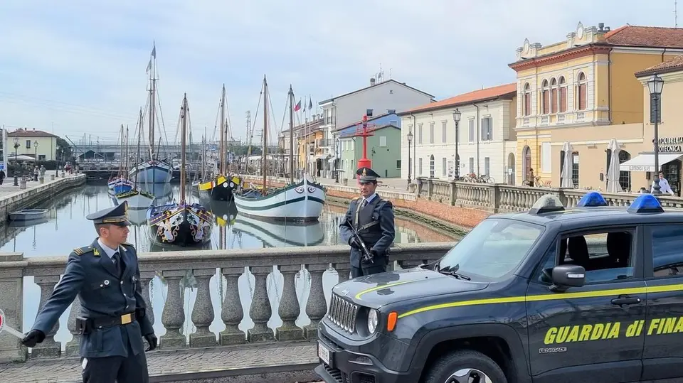 Blitz antidroga sulla costa romagnola: due ventenni nei guai