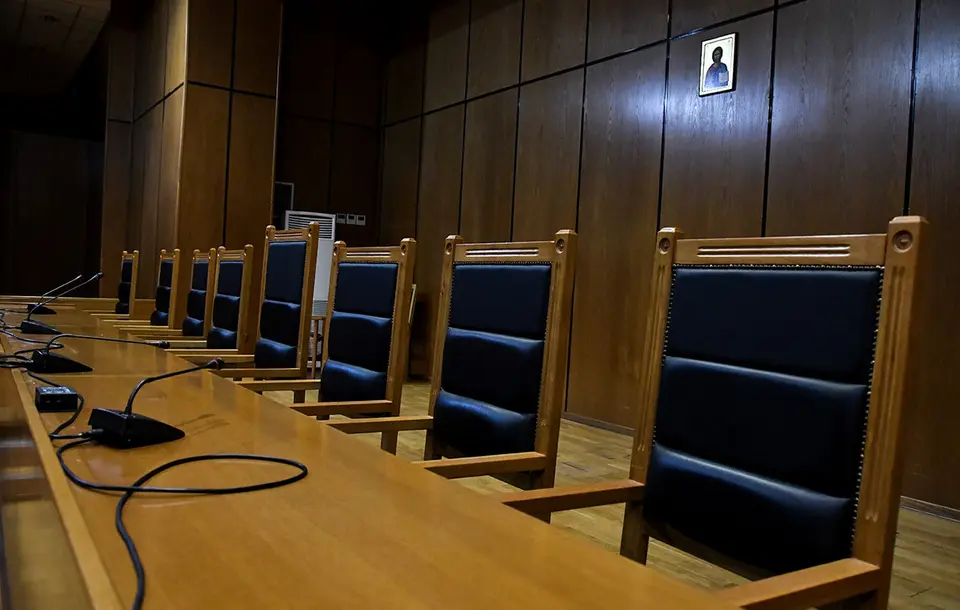 Illegal subscription TV network dismantled in Crete with millions in revenue