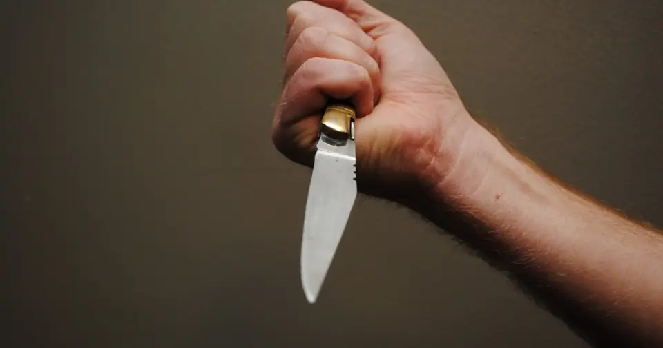 Blaton : un homme interpellé avec un couteau à cran d'arrêt sur l'autoroute