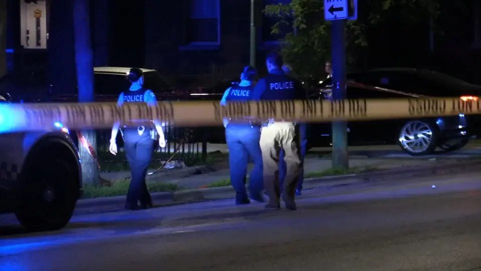 Fatal shooting on Chicago's West Side leaves 34-year-old dead