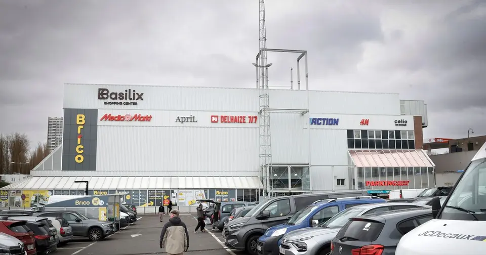 Man stabbed in Basilix car park in Berchem-Sainte-Agathe