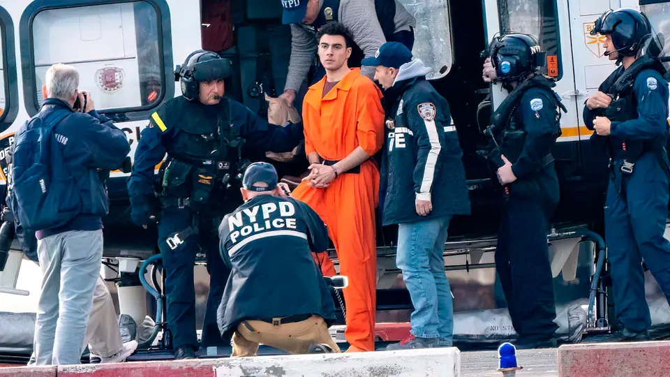 UnitedHealthcare CEO Murder Suspect Gains Cult Following Ahead of New York Trial