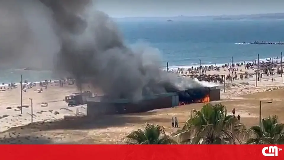 Brazilian teenage couple detained over warehouse fire at bar in Costa da Caparica