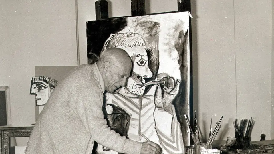 Security guard steals Picasso worth an estimated 15 million euros in the Paris region