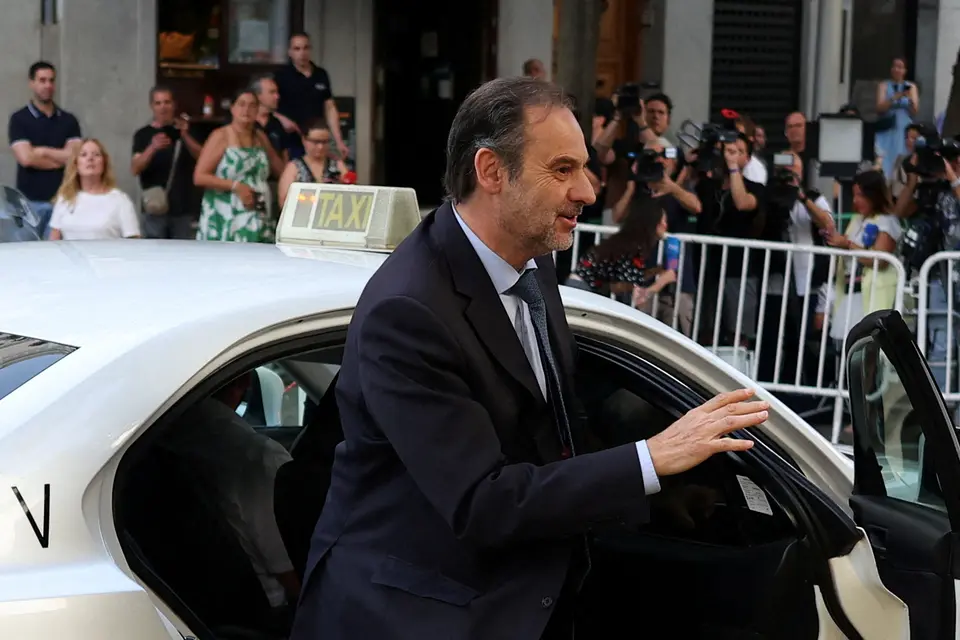 Exministro de Transporte de España condenado a 24 años por corrupción