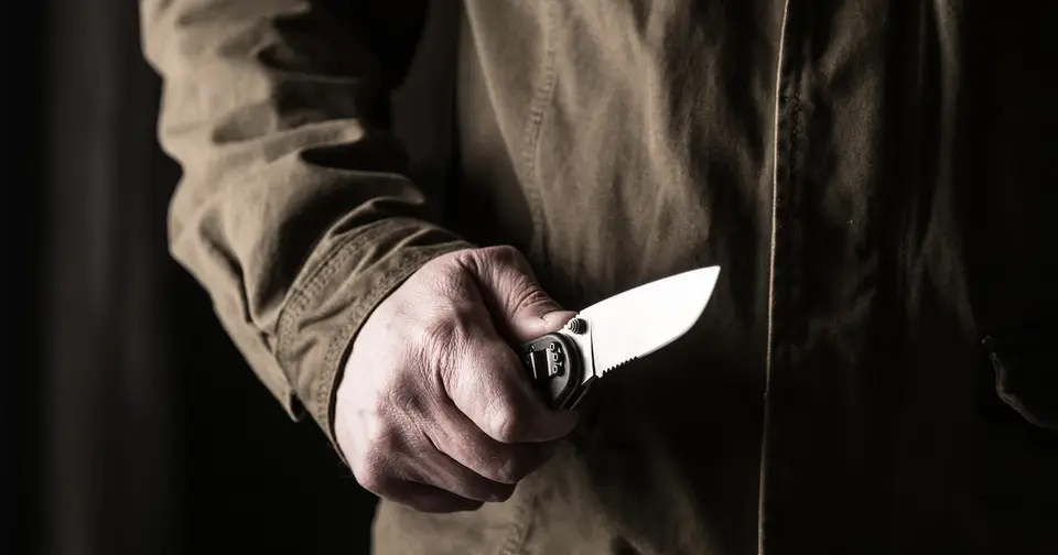 Jumet: five knife blows for a twenty-euro debt and unwanted advances