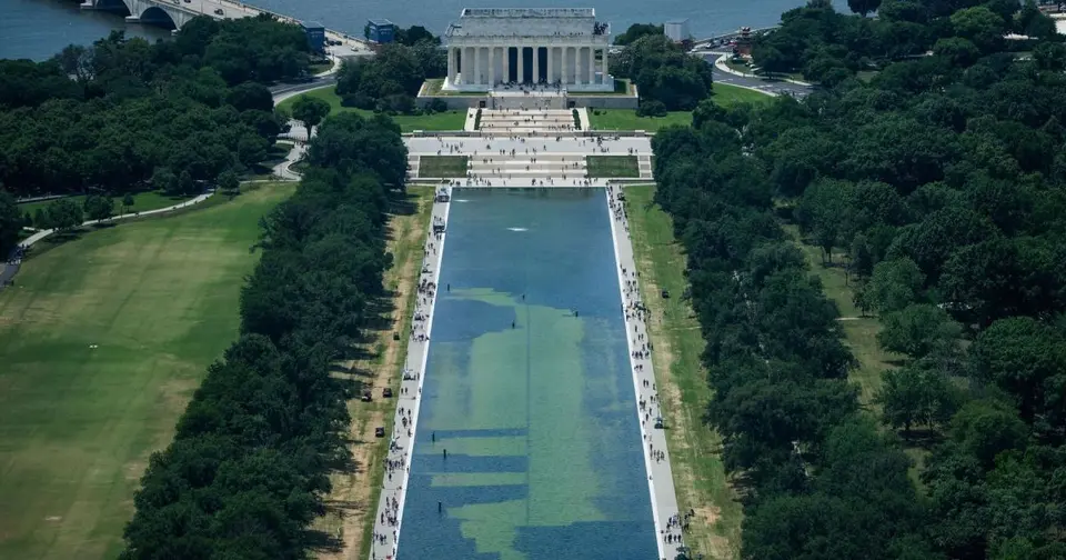 Former U.S. Olympic canoeist arrested after touching Lincoln Memorial reflecting pool coating