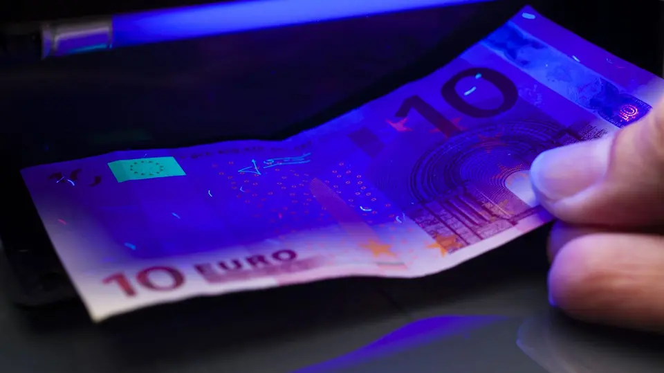 Counterfeit currency network dismantled in Italy: 12 arrests, customers in Belgium