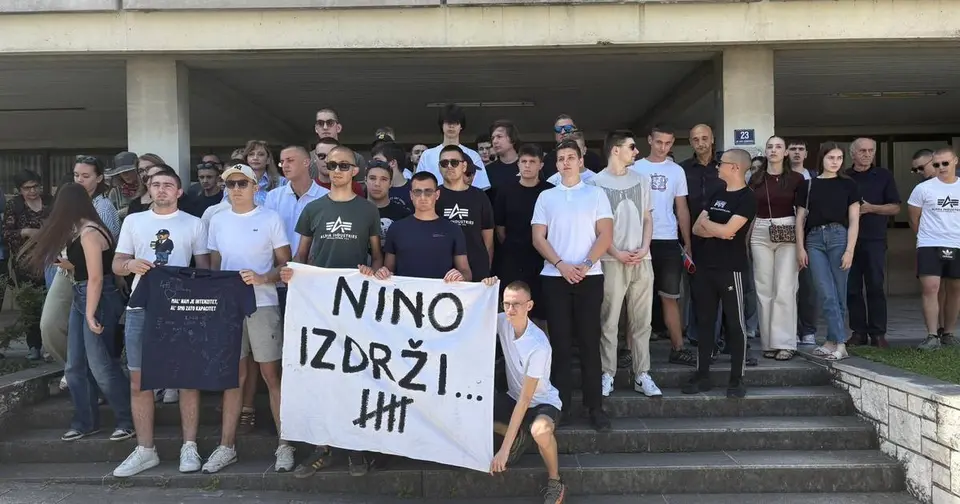 Maturant iz Dubrovnika u pritvoru zbog bengalke: kolege tvrde da je htio zaštititi suučenike