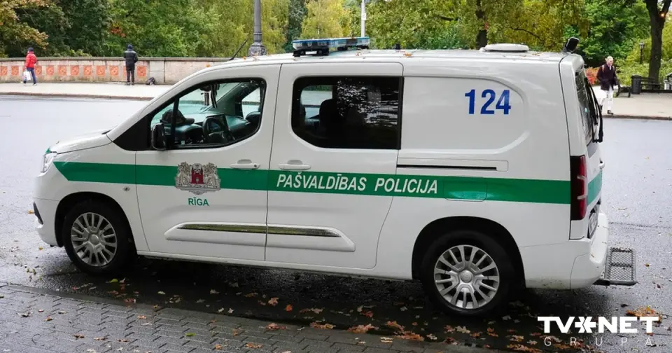 Woman in Riga attempted to spray pepper gas at police officer — was harmed by it herself