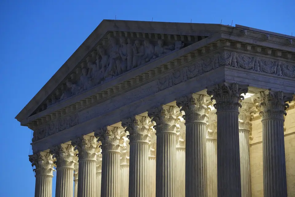 Supreme Court Backs Trump Administration in Green Card Deportation Case