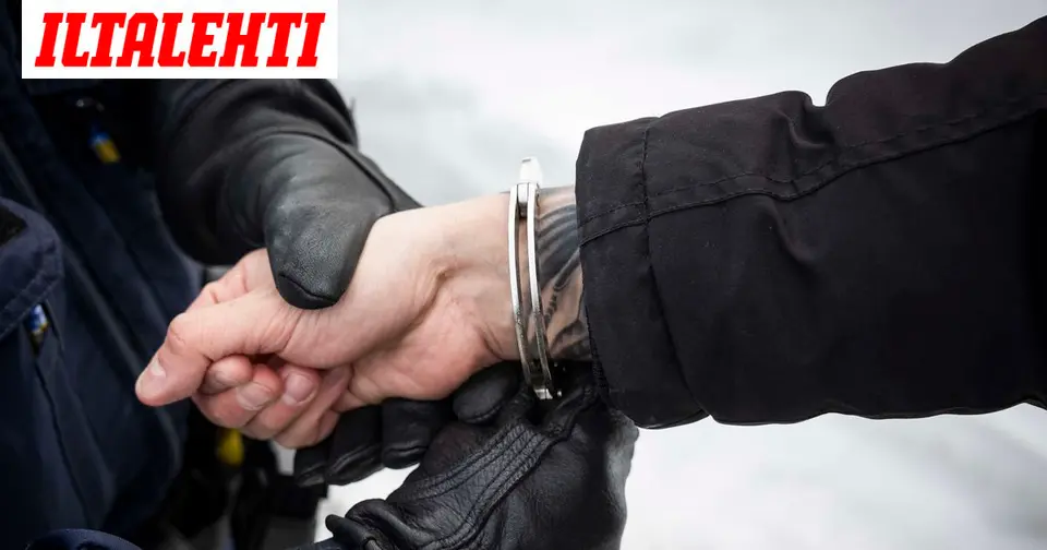 Customer fled with €3,500 gold necklace in Kokkola
