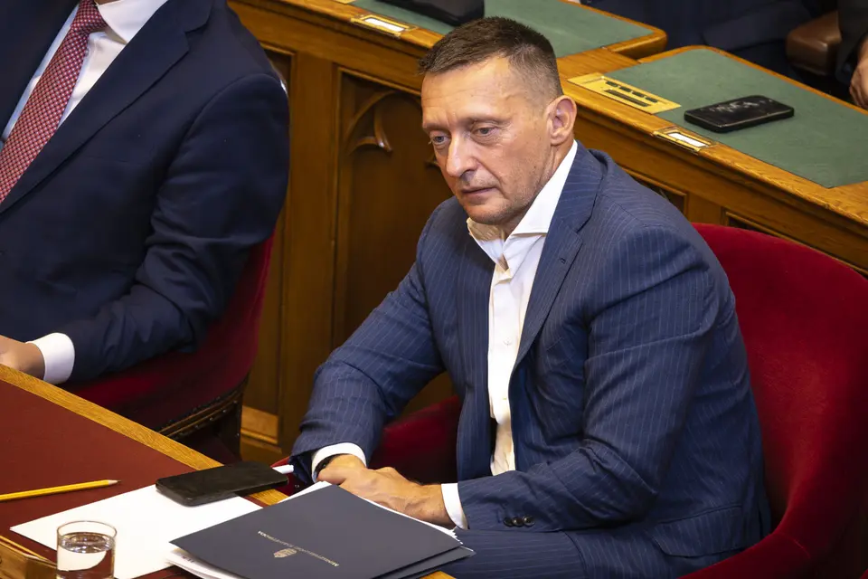 Mobilsign Kft.: Rogán találmányi díja meghaladja a cég teljes bérköltségét