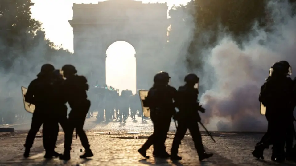 Victoire du PSG : 780 interpellations, un mort et 57 policiers blessés en France