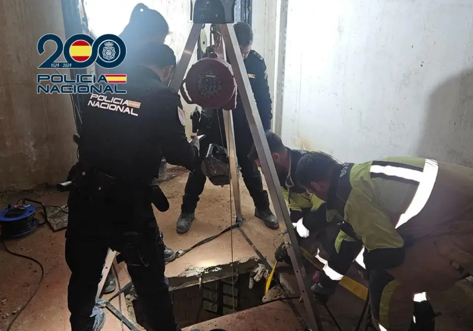 España: hallan un complejo túnel bajo tierra para introducir hachís desde Marruecos