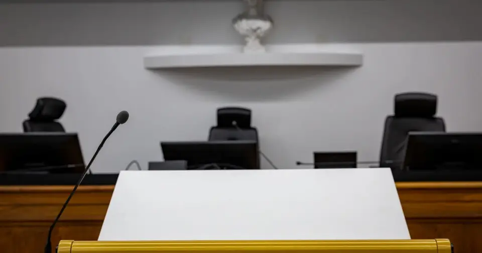 Roussillon : un bar fermé définitivement après condamnation pour trafic de stupéfiants
