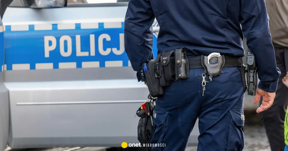 Tax office on Praga stoned. 25-year-old detained