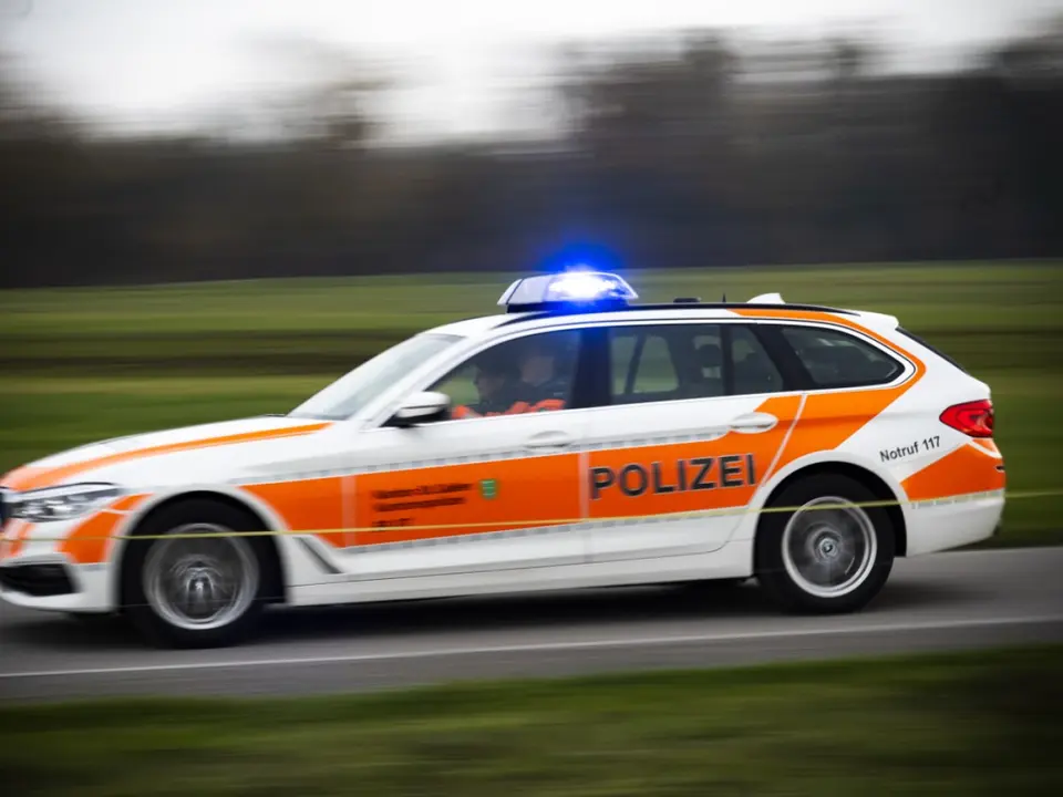 Pfefferspray-Einsatz gegen aggressiven Drogenkonsumenten in Rapperswil-Jona