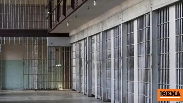 22-month prison sentence for 50-year-old man who held ex-wife hostage with axe in Larissa
