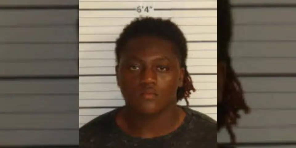 Memphis Tigers defensive lineman arrested for gun on campus