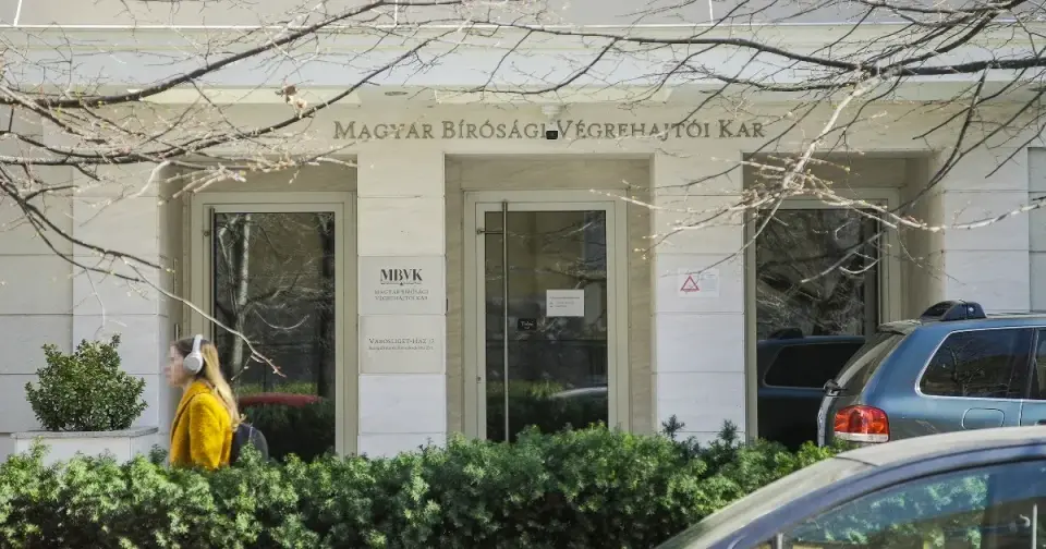 Judicial Enforcement Officers' Association leader votes herself 52 million forint dividend