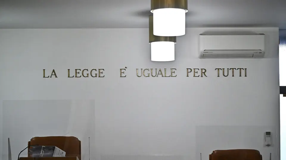 Uomo di Ceneselli condannato a 11 anni per violenza sessuale su due minorenni