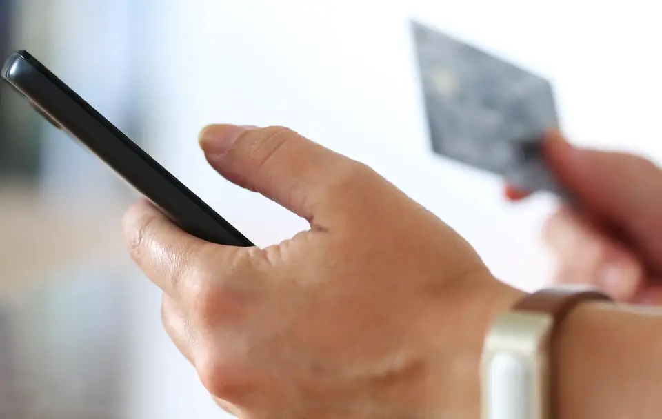 Telefonbetrüger geben sich im Bezirk Kirchdorf als Polizisten aus