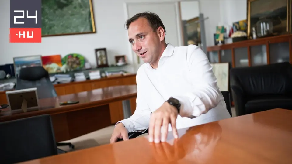 Börtönből irányítja kerületét a korrupcióval gyanúsított budai polgármester